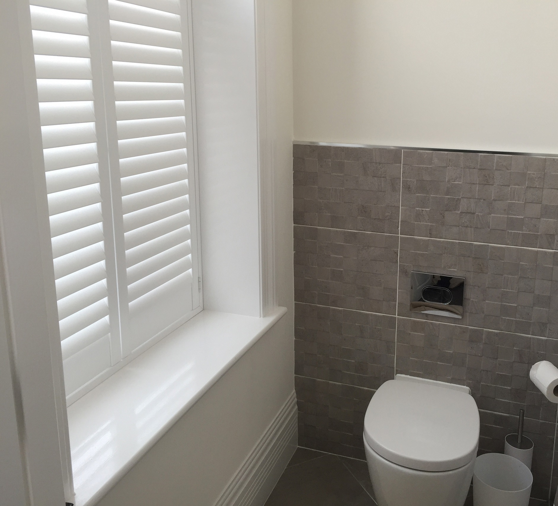 Shuttercraft-West-Yorkshire-Bathroom-Shutters-Narrow