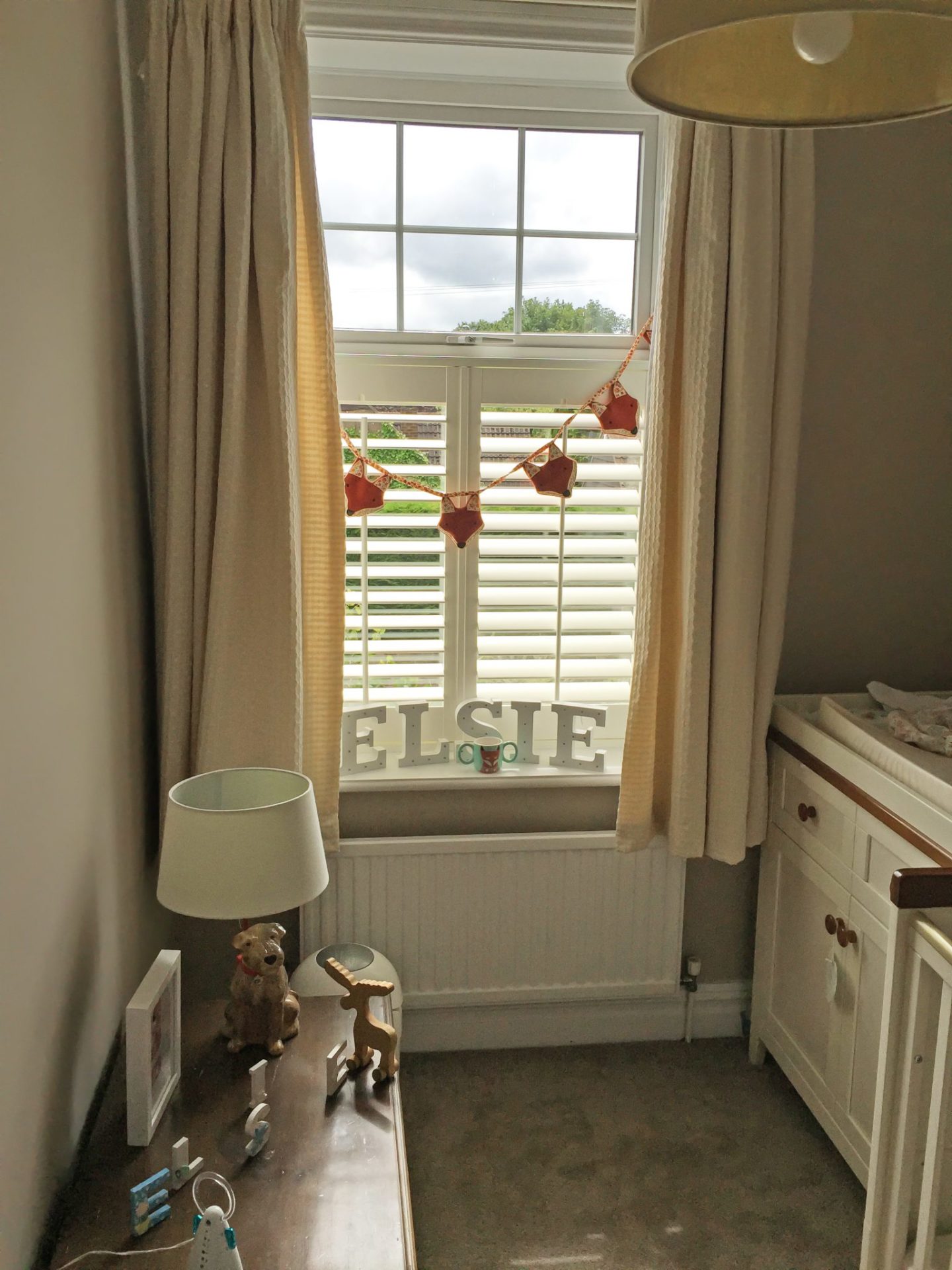 Shuttercraft-West-Yorkshire-Shutters-in-Childs-Bedroom