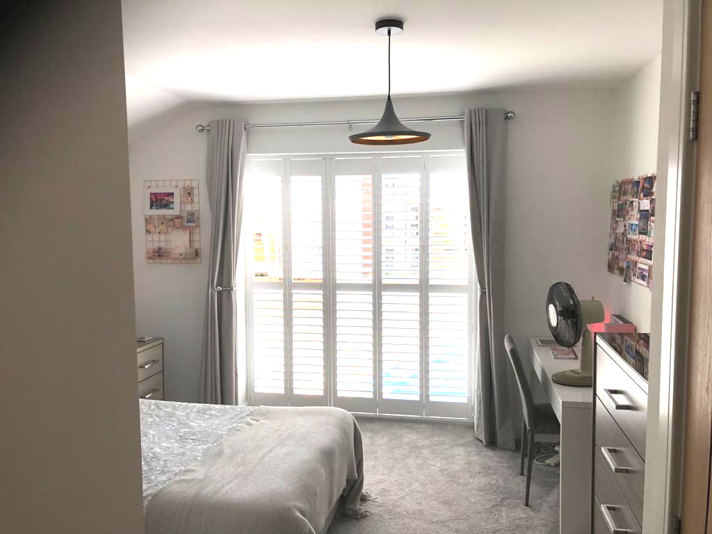 Shuttercrsft Gloucestershire New build in Cheltenham Pure white in Cuba with 76mm louvres silent tilt