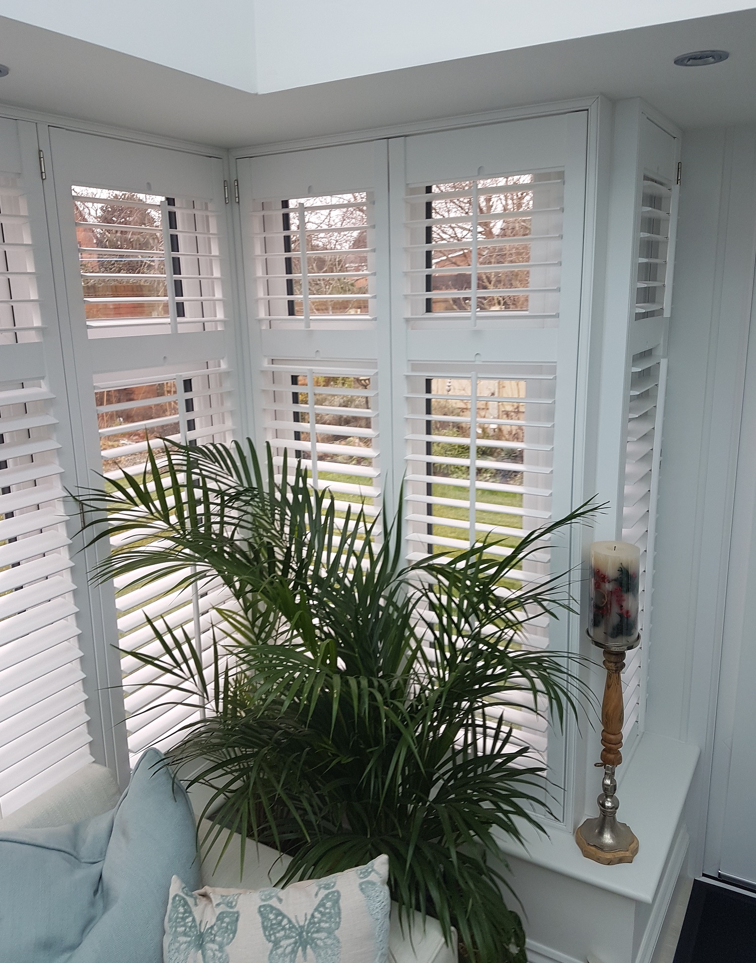 Warwick bay window shutters
