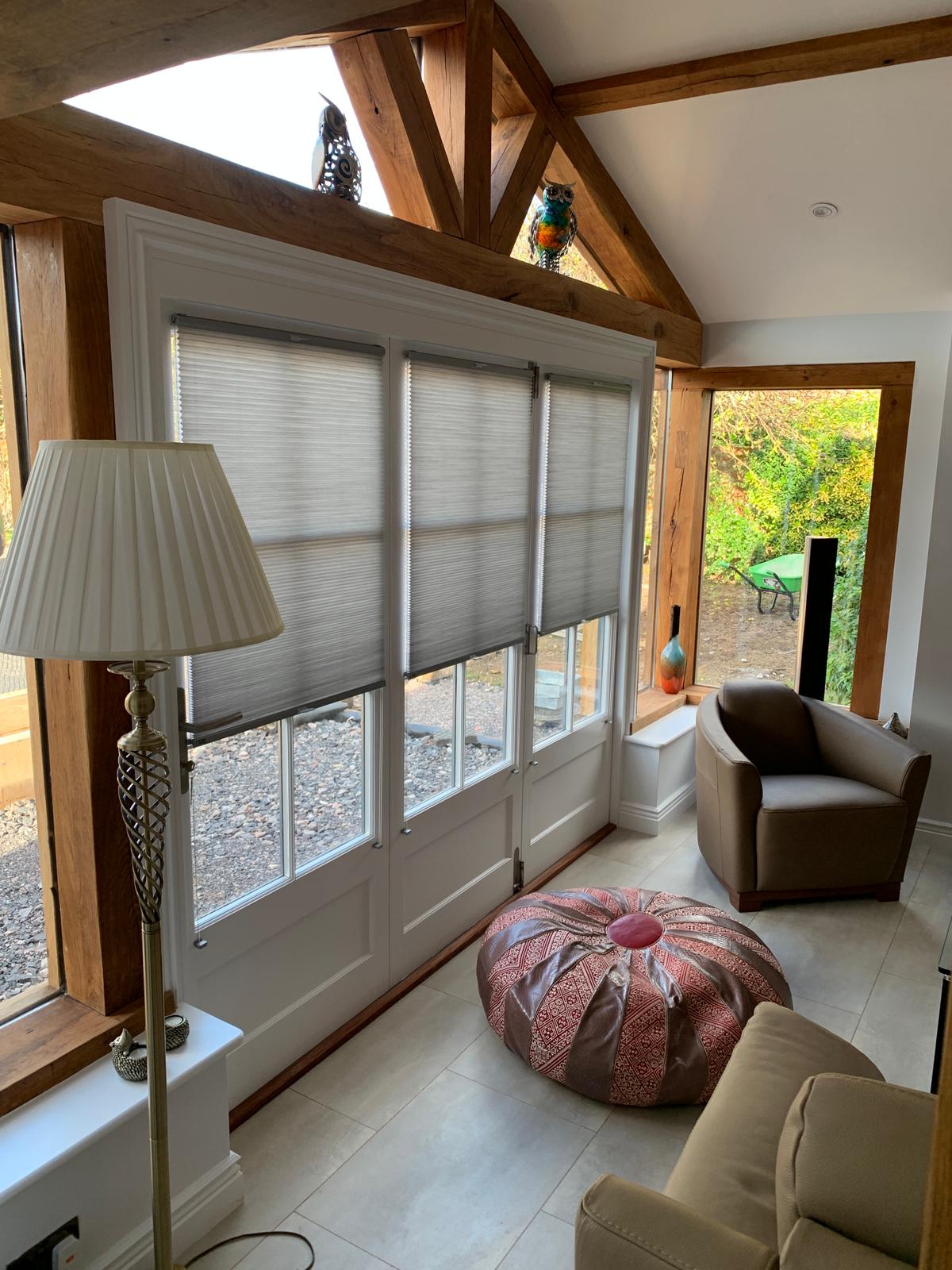 Shuttercraft Winchester Mica Honeycombs Romsey living room (1)