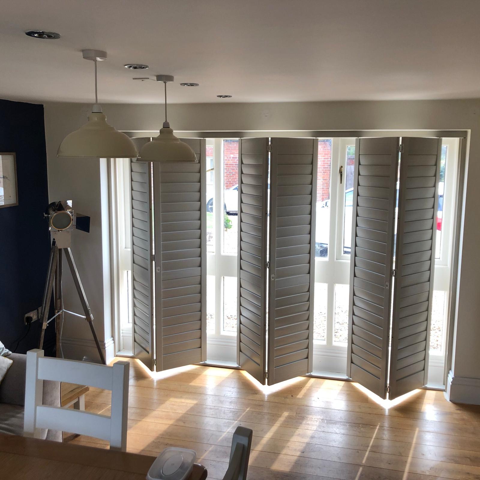 7 panelled bay with some great colours