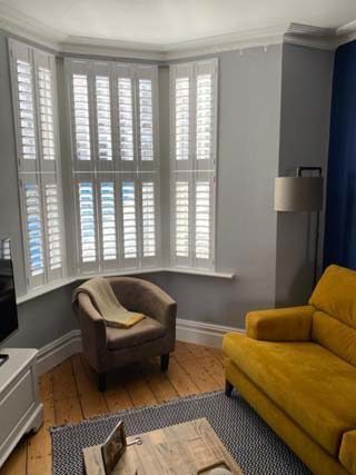 Website-FrontPage-LivingRoomShutters