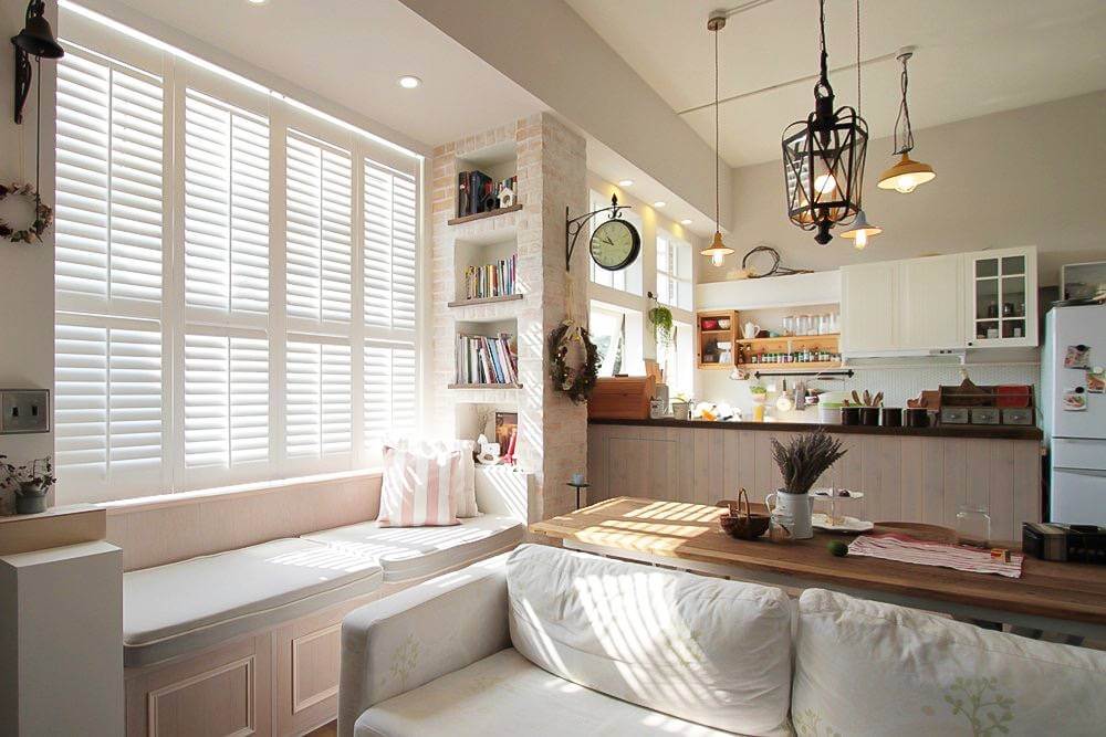 dinner kitchen shutters