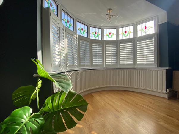 Cafe Style Bay Window Shutters