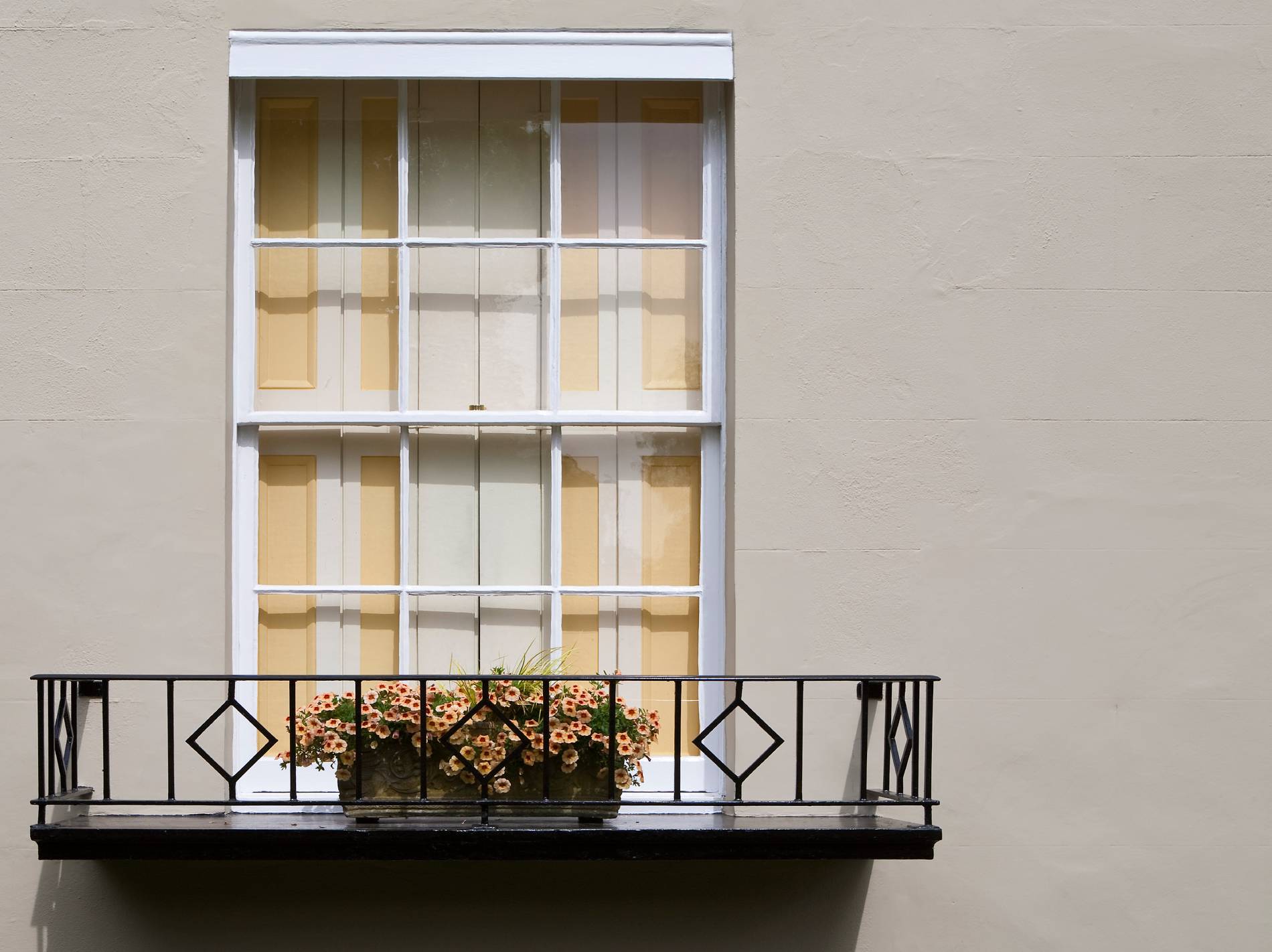 what to know before installing sash window shutters