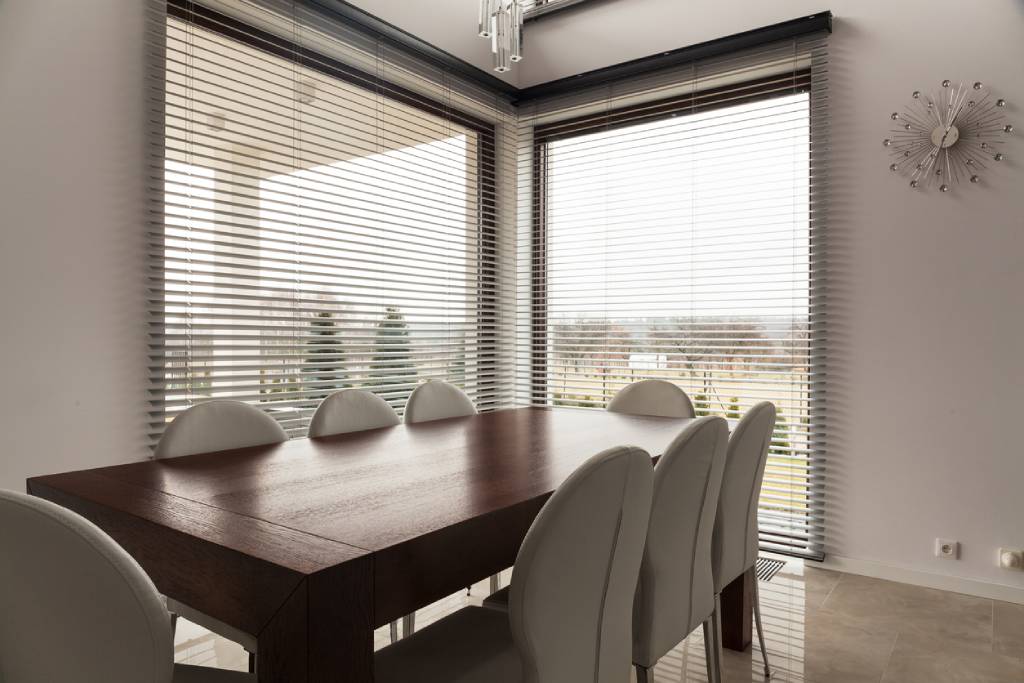 Venetian blinds on bifold doors